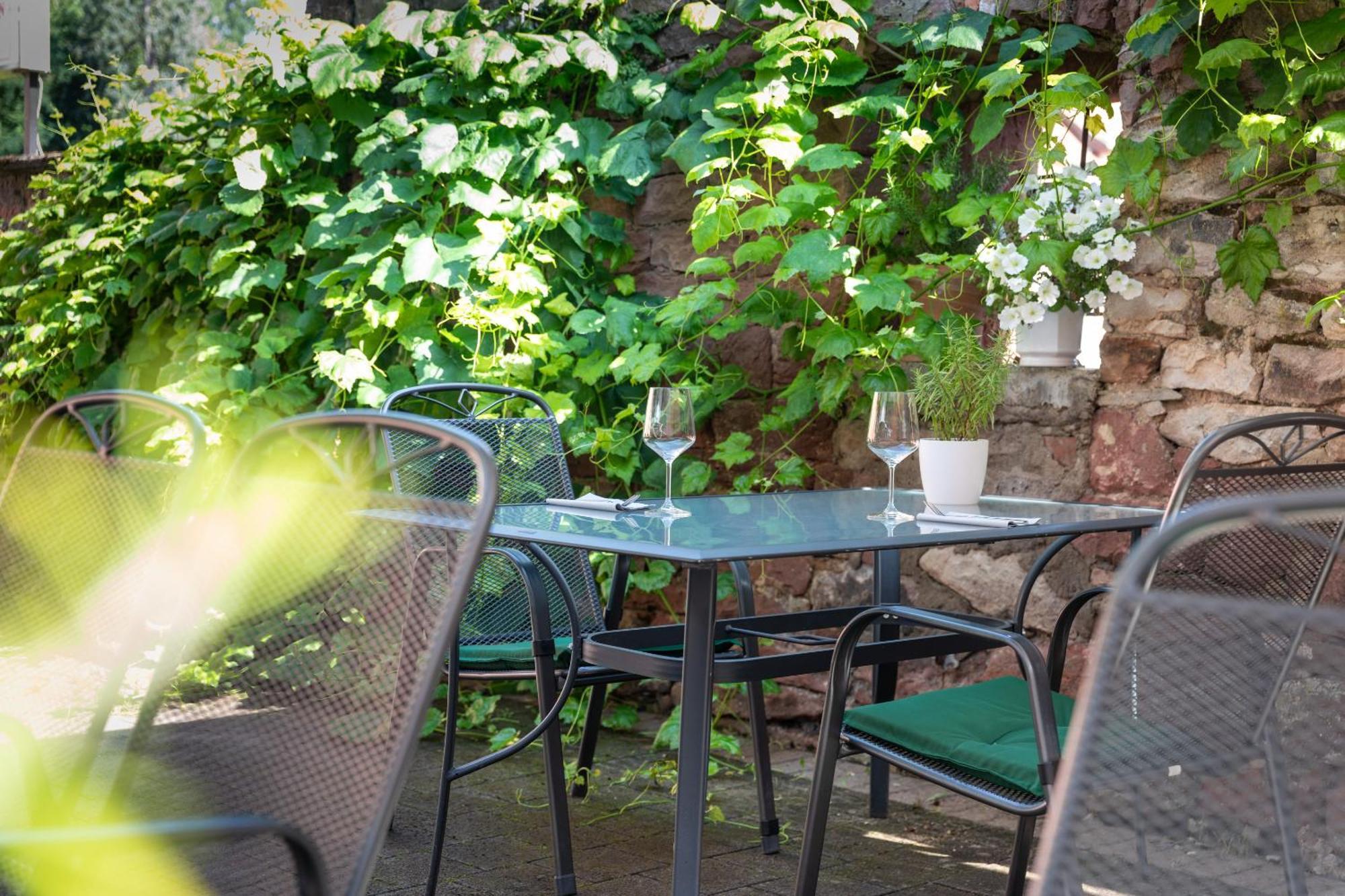Hotel Landgasthof Zum Kaffelstein Kreuzwertheim Екстериор снимка
