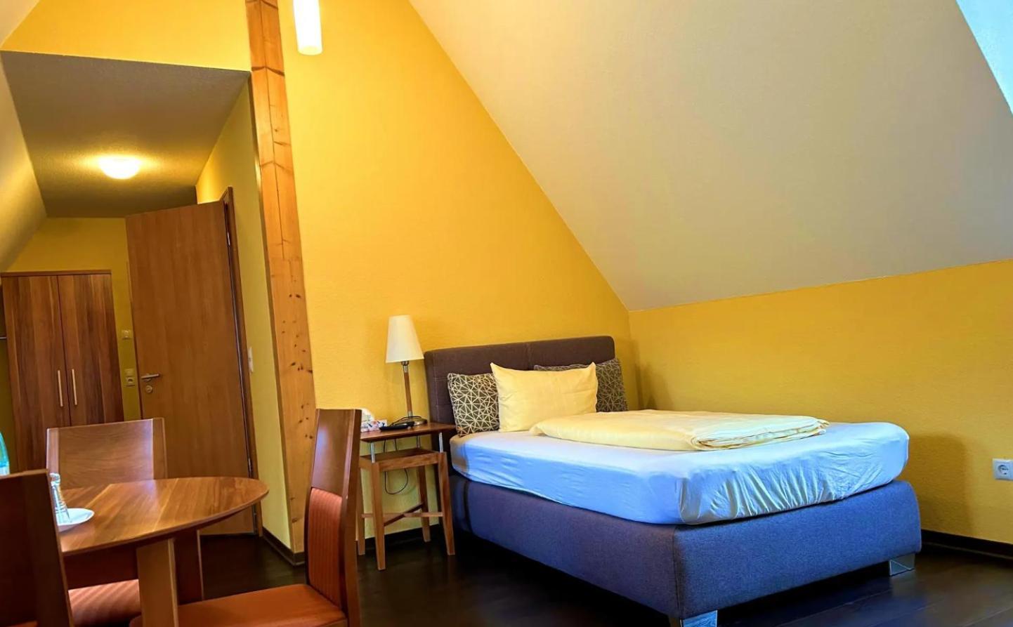 Hotel Landgasthof Zum Kaffelstein Kreuzwertheim Стая снимка